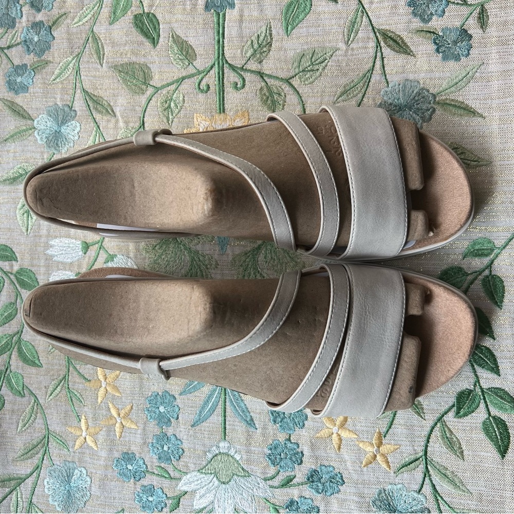 LifeStride Women’s Zoe Sport Sandal in Bone Size 11 W - Picture 5 of 7
